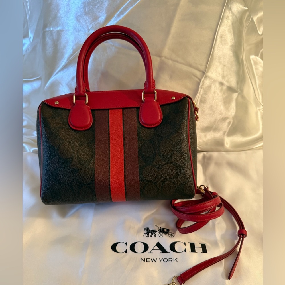 ❤️Coach like New  Red and Black Satchel Bag with crossbody strap ❤️ - Picture 2 of 6